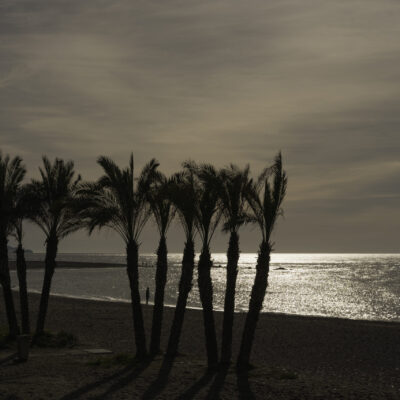 SOLEDAD EN UNA PLAYA ANDALUZA.